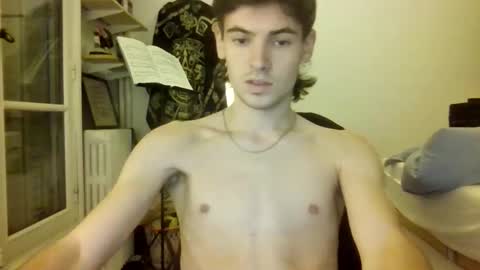 Snapshot of lelele44 chatting on 8, 11, 2025 lelele44 online show from 8, 11, 2025