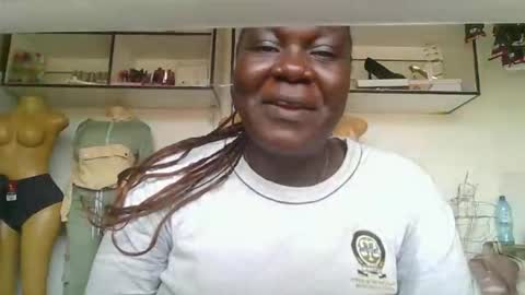 Snapshot of lemon_girl90 chatting on 24, 10, 2025 lemon_girl90 online show from 24, 10, 2025