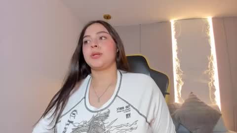 Snapshot of lena_jhons chatting on 2, 12, 2025 lena_jhons online show from 2, 12, 2025