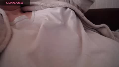 lenagolden online show from 20, 2, 2025