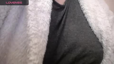 lenagolden online show from 6, 3, 2025