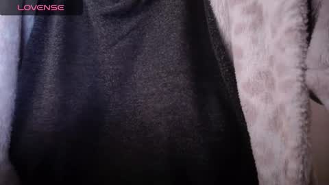 lenagolden online show from 13, 10, 2025