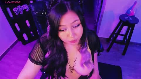 Lenna Kang online show from 11, 2, 2026