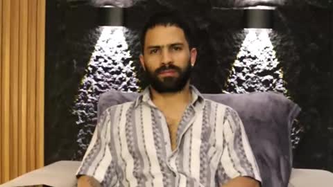 Leo  Diaz online show from 19, 12, 2025