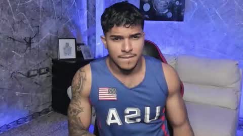 Leo independent model online show from 9, 11, 2025