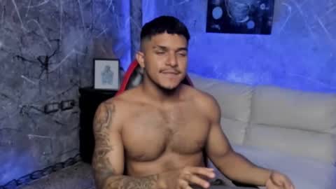 Leo independent model online show from 13, 2, 2026