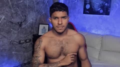 Leo independent model online show from 25, 2, 2026