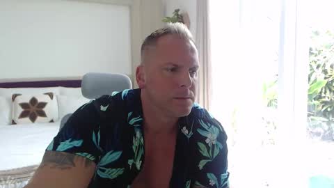 Snapshot of leoboyf4f chatting on 27, 10, 2025 TheBigLeo online show from 27, 10, 2025