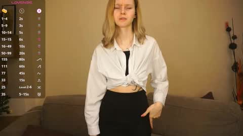 Hello Im Roxy Im just starting my journey here so lets get acquainted online show from 15, 2, 2026