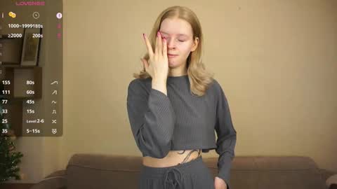 Hello Im Roxy Im just starting my journey here so lets get acquainted online show from 18, 2, 2026