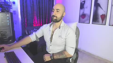 Leon online show from 12, 1, 2025