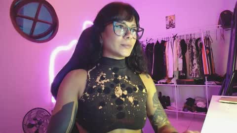 Snapshot of leona_moon13 chatting on 6, 6, 2026 LeonaMoon online show from 6, 6, 2026