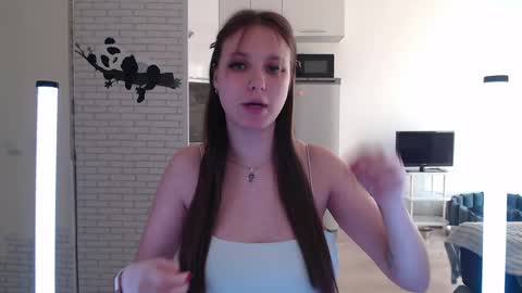 Snapshot of leonaalove chatting on 21, 4, 2026 Leonaalove online show from 21, 4, 2026