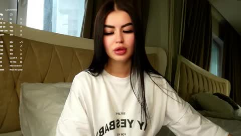 Mila online show from 12, 4, 2026