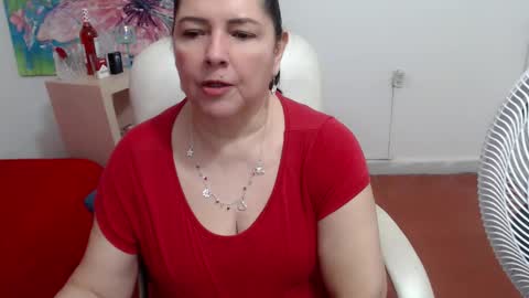 leonela   online show from 10, 9, 2025