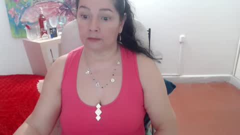 leonela   online show from 15, 9, 2025