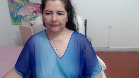 leonela   online show from 18, 10, 2025