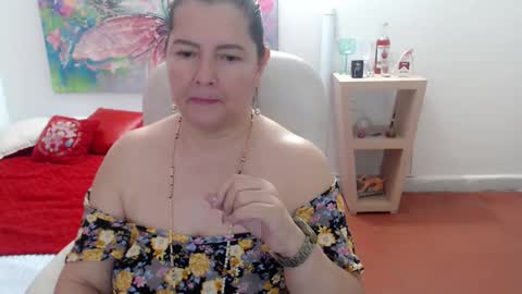 leonela   online show from 5, 12, 2025