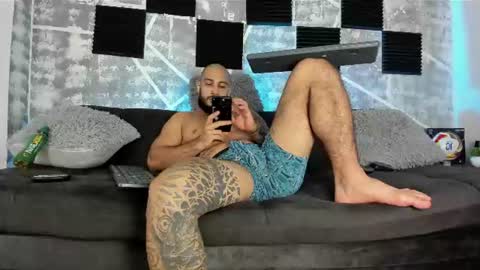Snapshot of leonidas_k18 chatting on 17, 6, 2026 ANDRES online show from 17, 6, 2026