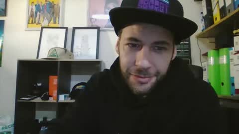 Snapshot of leonidascum chatting on 18, 2, 2026 leonidascum online show from 18, 2, 2026