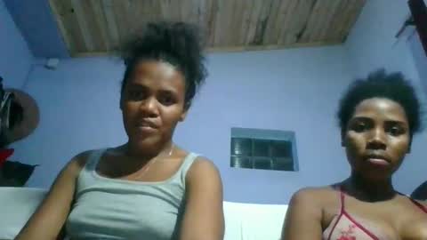 Snapshot of leonnida chatting on 1, 4, 2026 leonnida online show from 1, 4, 2026