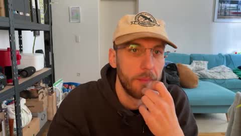 Leon online show from 23, 3, 2026