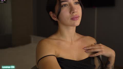 Leora online show from 3, 12, 2024