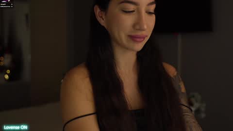 Leora online show from 13, 12, 2024