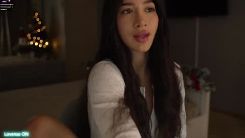 Leora online show from 17, 12, 2024