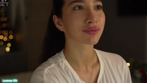 Leora online show from 24, 12, 2024