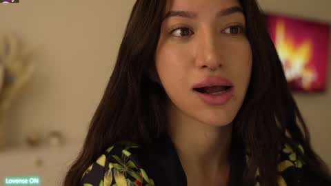 Leora online show from 25, 1, 2025