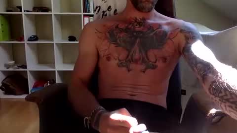 Snapshot of leorojas888 chatting on 5, 4, 2026 leorojas888 online show from 5, 4, 2026