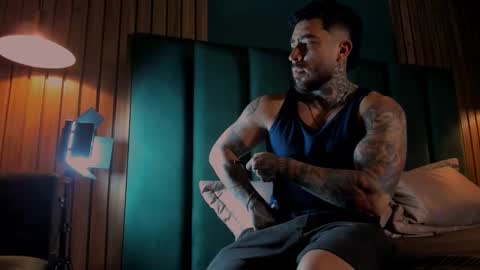 Snapshot of leosalvatore_ chatting on 20, 1, 2025 Leo Salvatore online show from 20, 1, 2025