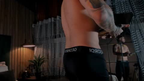 Snapshot of leosalvatore_ chatting on 21, 1, 2025 Leo Salvatore online show from 21, 1, 2025