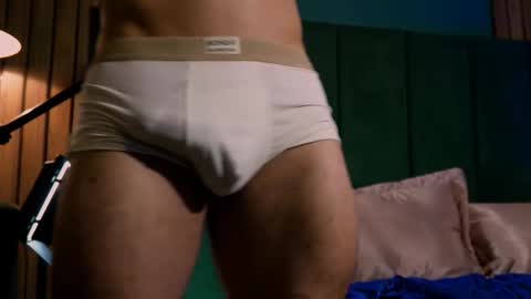 Snapshot of leosalvatore_ chatting on 2, 3, 2025 Leo Salvatore online show from 2, 3, 2025