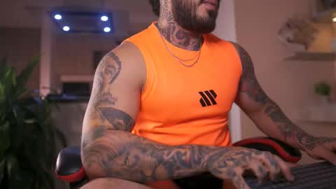 Snapshot of leosalvatore_ chatting on 17, 10, 2025 Leo Salvatore online show from 17, 10, 2025