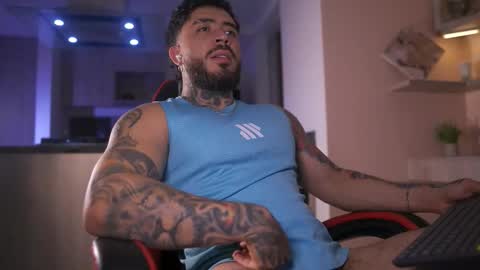 Snapshot of leosalvatore_ chatting on 27, 10, 2025 Leo Salvatore online show from 27, 10, 2025