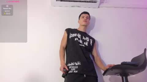 leotease online show from 23, 6, 2026