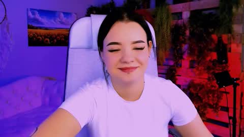 Snapshot of leslierowe chatting on 20, 10, 2025 LeslieRowe online show from 20, 10, 2025