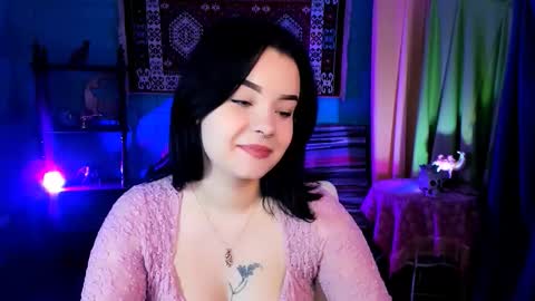 Snapshot of leslierowe chatting on 21, 11, 2025 LeslieRowe online show from 21, 11, 2025