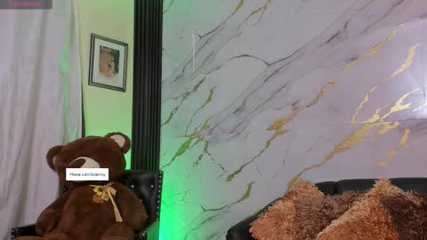 I am here from Monday to Friday from 730 am to 130 pm Colombia time and saturday from 500 am to 1000 am .... Soon Blue page online show from 15, 11, 2025