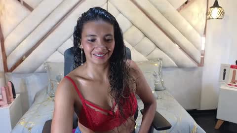 Snapshot of leslyflorez chatting on 21, 1, 2025 Lesly online show from 21, 1, 2025