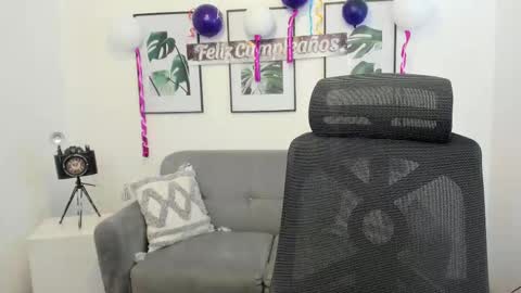 Snapshot of leslyflorez chatting on 11, 2, 2025 Lesly online show from 11, 2, 2025