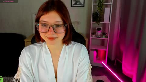 Snapshot of lessi_grace chatting on 20, 4, 2026 Lessi online show from 20, 4, 2026