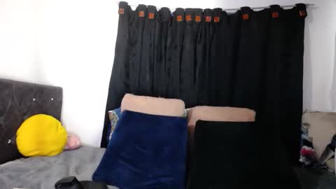 lessliee online show from 10, 1, 2025