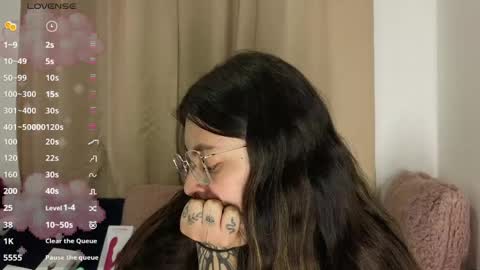 Snapshot of lessliee chatting on 27, 4, 2026 lessliee online show from 27, 4, 2026
