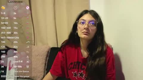 Snapshot of lessliee chatting on 8, 5, 2026 lessliee online show from 8, 5, 2026