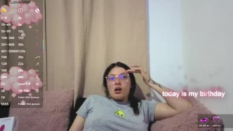 Snapshot of lessliee chatting on 19, 5, 2026 lessliee online show from 19, 5, 2026