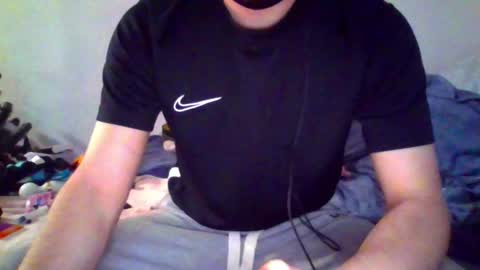 Snapshot of lestaro chatting on 22, 12, 2024 neoglo online show from 22, 12, 2024