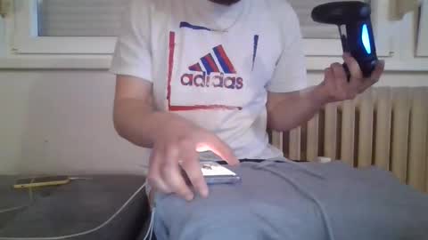 Snapshot of lestaro chatting on 5, 3, 2025 neoglo online show from 5, 3, 2025